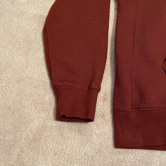 Nike Men's burgundy Hoodie - Picture 4 of 8